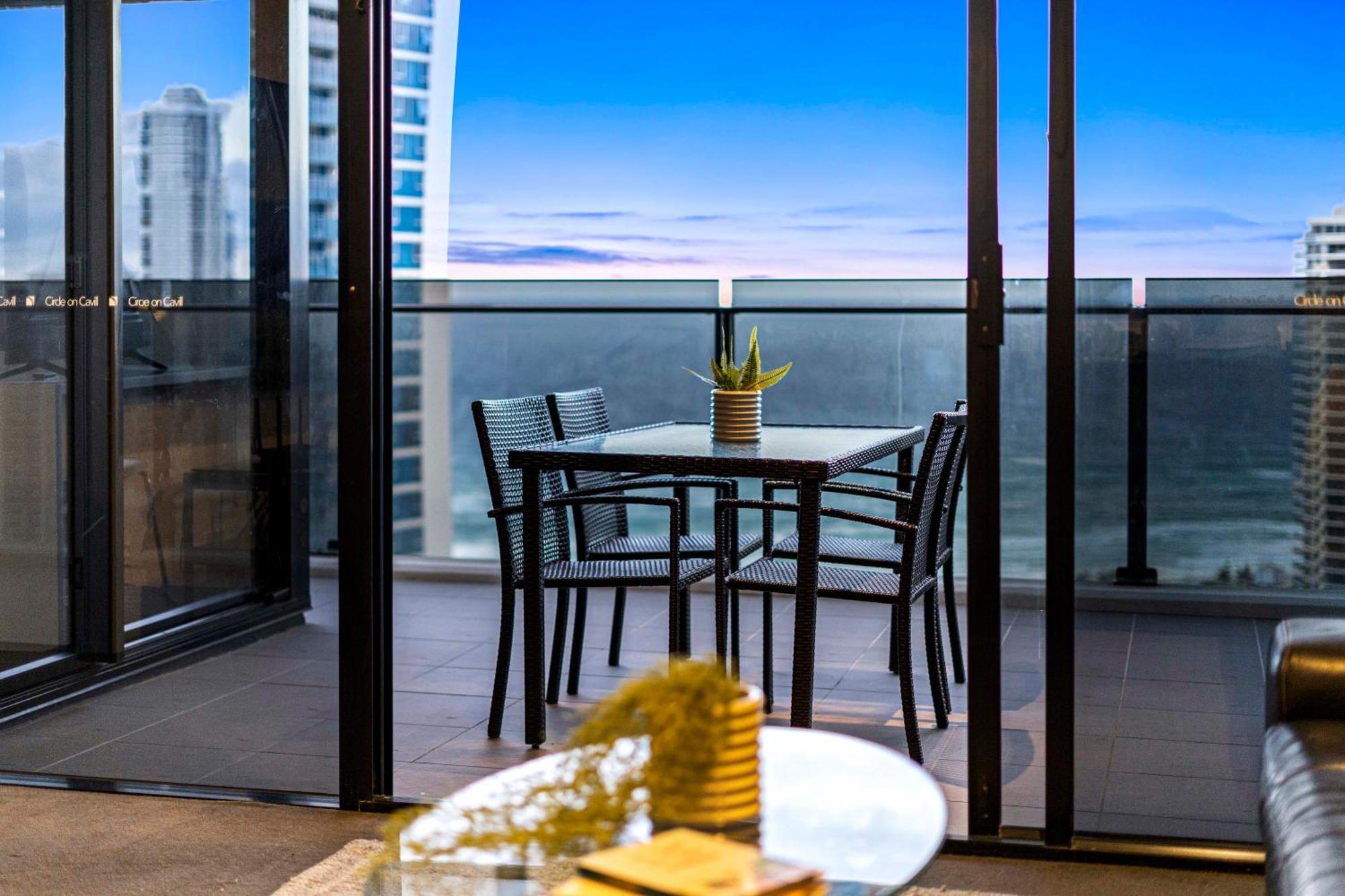 Ocean View Apartments With Balcony - Circle On Cavill - Central Location! - Self Contained & Privately Managed Gold Coast Dış mekan fotoğraf