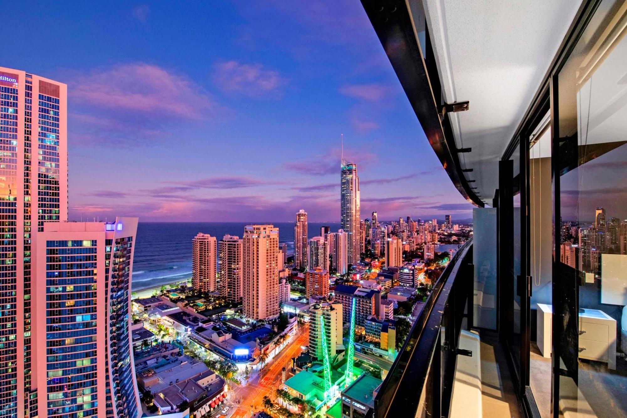 Ocean View Apartments With Balcony - Circle On Cavill - Central Location! - Self Contained & Privately Managed Gold Coast Dış mekan fotoğraf
